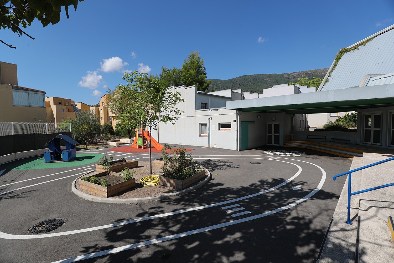 École maternelle Lou Souleù à Carros