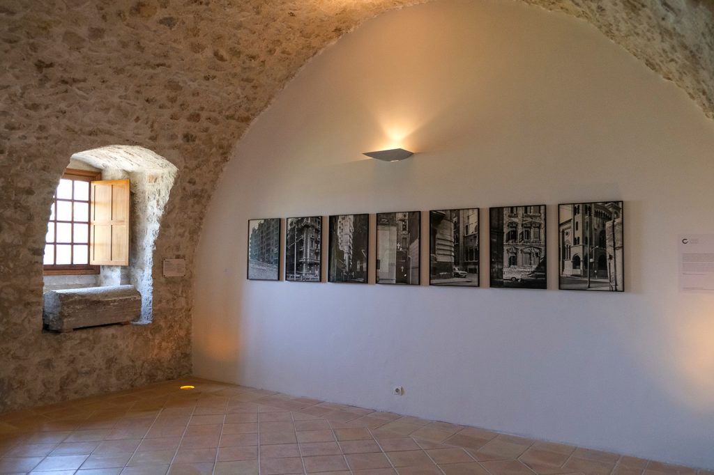 Vue de l’exposition Hors-série d’Anne Favret et Patrick Manez au CIAC de Carros (5/5)