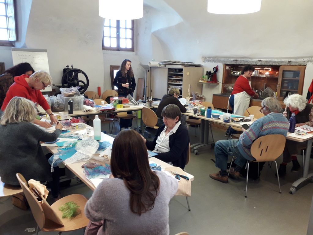 Atelier d’arts plastiques pour adultes au CIAC de Carros